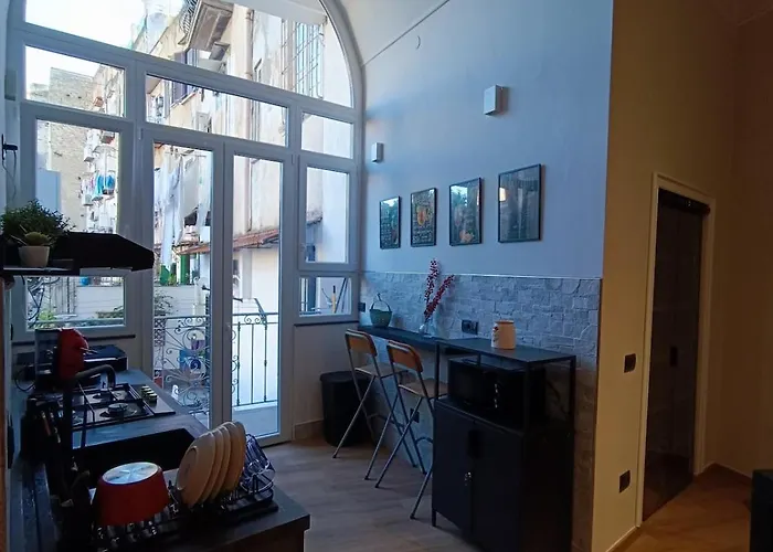 Un Posto A 那不勒斯